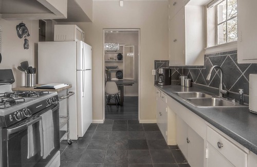 Alta Vista Apartment | Historic Luxury Two Bedroom near Downtown