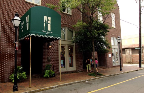 Charleston Historic District House | Historic market location! 2-King Bedrooms in Townhome with hotel amenities