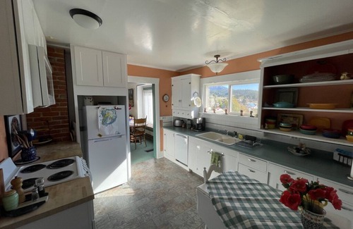Philipsburg House | Historic Montana Cottage With Modern Amenities. Five minute walk to Main Street.