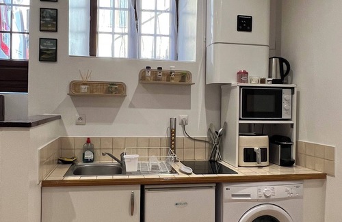Clermont-Ferrand Apartment | Historic Montferrand Studio