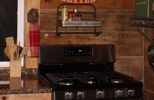 Florissant Cabin | Historic Mountain Retreat Backs To National Forest....