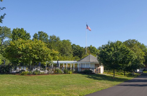 Portland House | Historic Officer's Quarters House on Great Diamond Island Near Beaches