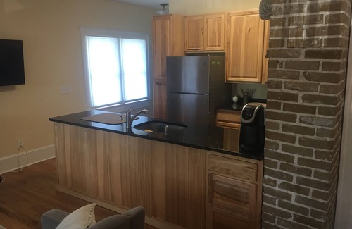 Historic Old Northeast Apartment | Historic Old Northeast 2/2 spacious apartment