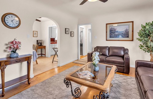 Folsom Cottage | Historic Oldtown Folsom! Charming, updated cottage near Sutter Street