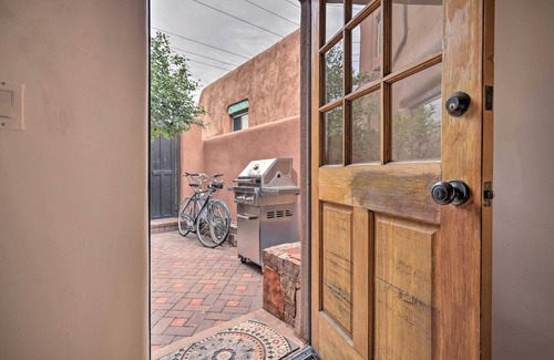 Downtown Santa Fe Apartment | Historic Railyard Bungalow - Walkable Location!