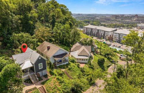 Knoxville House | Historic Renovated 2BD - Overlooking Downtown