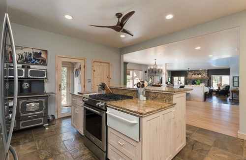 Cortez House | Historic Renovated Home on 300 Acre Ranch - Hot Tub/Pool Table/Trails