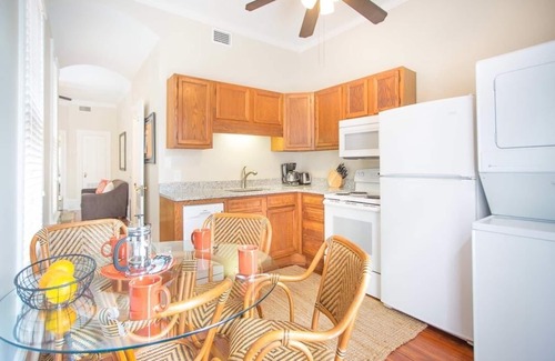 Savannah Victorian District House | Historic Row Home Across from Forsyth Park w/King by Lucky Savannah