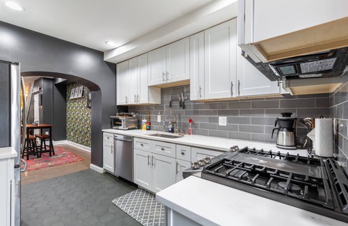 Highlandtown House | Historic Rowe House 2BR 2.5BA | Cityscape View by RedAwning