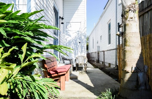 New Orleans Apartment | Historic Shotgun Steps to Streetcar City Park