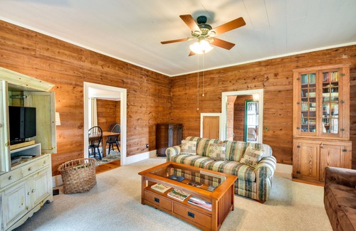 Mountain Rest House | Historic South Carolina Home w/ Covered Porch