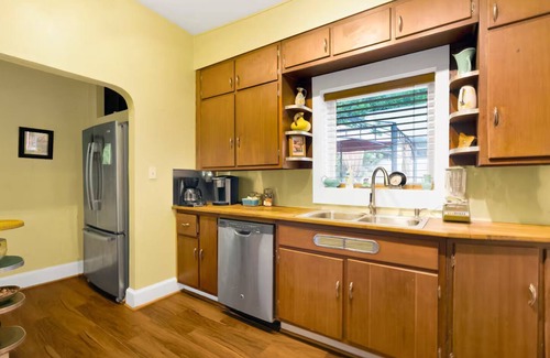 Crestline Heights House | Historic Spanish Charm + Scenic View | Cozy Casita