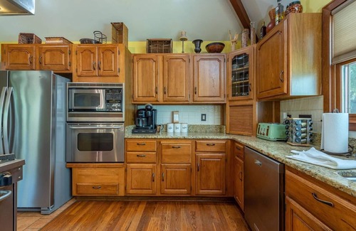Candler Apartment | Historic Suite w/Private Bathroom-Engadine Inn and Cabins "Breakfast Included"