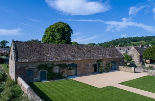Beaminster House | Historic Tudor Manor in West Dorset