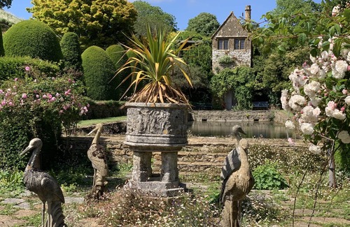Beaminster House | Historic Tudor Manor in West Dorset