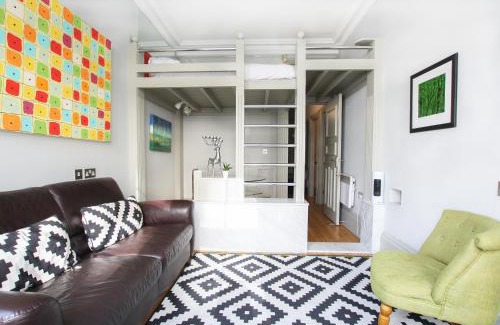 Bristol Old City Apartment | Historic two bed apartment in Heart of the City