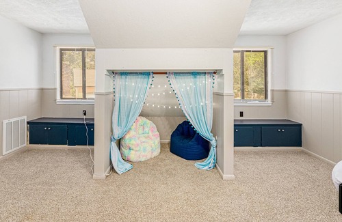 El Lago House | Historic & updated home of NASA Astronaut Neil Armstrong with pool & yard