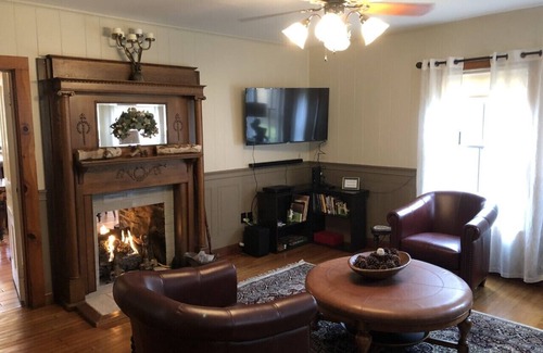 Walland Other | Historic Victorian Farmhouse near Great Smoky Mtns Nat Park