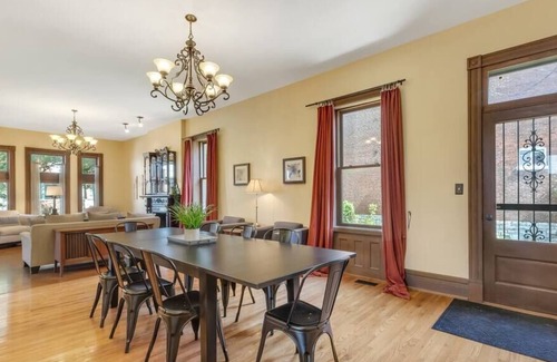 Lafayette Square House | Historic Victorian | Lafayette Square | 3 Bedroom