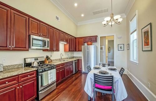 Faubourg Livaudais House | Historic Victorian in New Orleans, minutes from tourist attractions