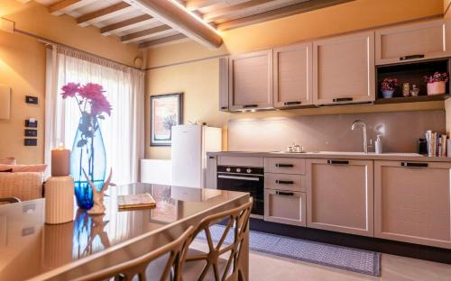 Ferretto House | Historic Villa Overlooking Cortona Vineyards