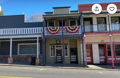 Sonora Apartment | Historic Washington St Balcony