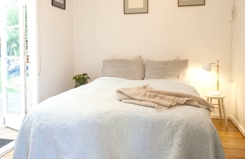 Muriwai House | Historical Art Deco Bach