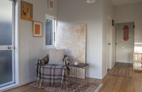 Muriwai House | Historical Art Deco Bach