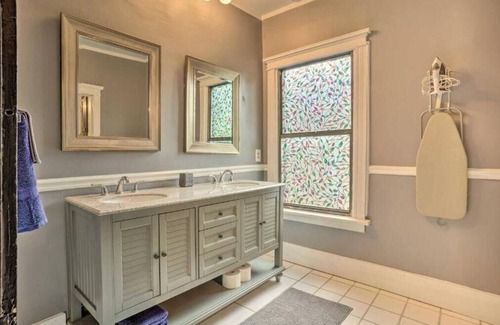 Central Gardens House | Historical Cozy Cottage