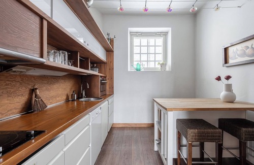 Tampere Apartment | Historical Downtown Home with Parking and Steam Sauna