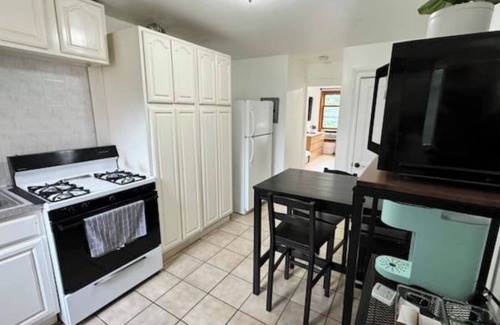 The Waterfront Apartment | Historical Downtown Jersey City apartment near NYC
