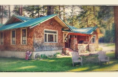 Drummond Cabin | Historical guest quarters on Rock Creek