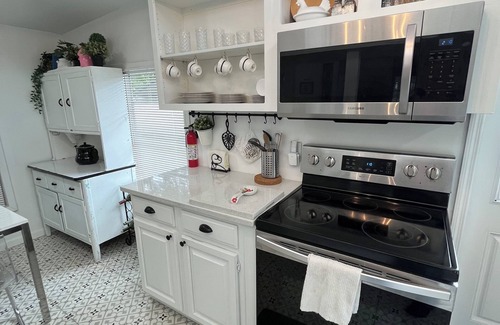 Fort Pierce House | Historical Hidden Gem is located a few minutes from Downtown & the Beaches.