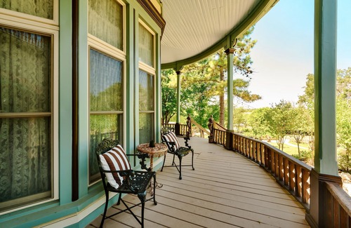 Denison House | Historical Mansion Beside 174 Acre Park