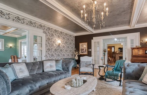 Oakes House | Historical Noonan House