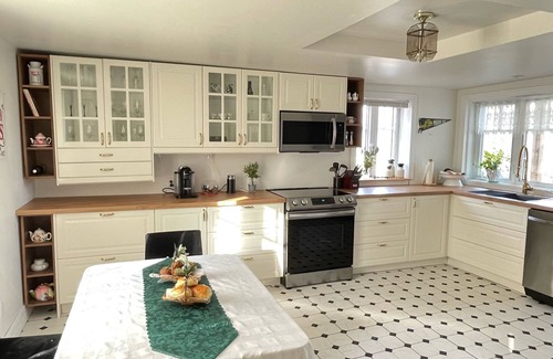 Pointe-au-Pic Ski Chalet | Historical Villa With Breathtaking View at La Malbaie