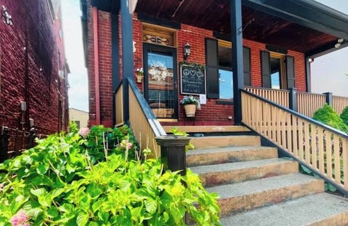 Uniontown Apartment | Historically Charming studio in the heart of Uniontown.