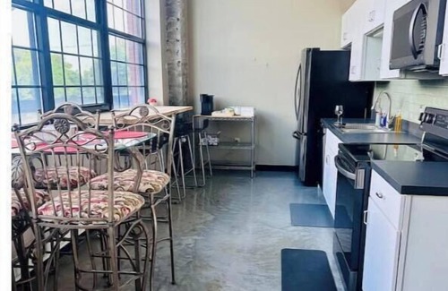 University Apartment | Historically Perserved Loft Close to Churchillnn