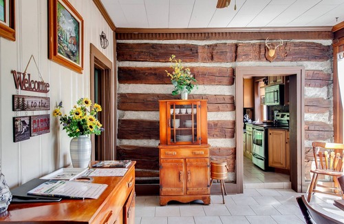 Fisherville Cabin | Historically Registered 1847 Cabin
