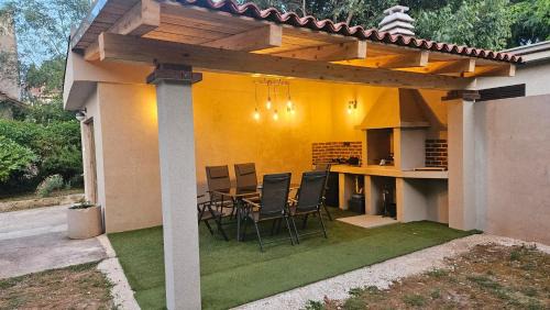 Veruda Apartment | History Apartment Villa Veruda