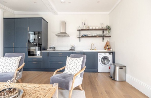 Chipping Norton Apartment | Hitchmans Mews - Stunning 2BD in Central Chipping Norton