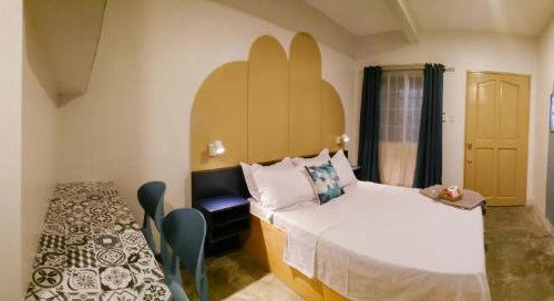 Bacoor City Apartment | Hive Manila Guesthouse and Apartments 400 Mbps - Gallery Studio