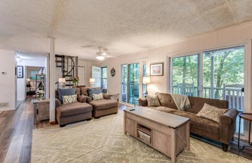 Hiawassee House | Hiwassee River Gem with Huge Decks Great for Groups