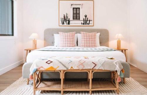 Sunshine Beach House | Hjemme on The Hill