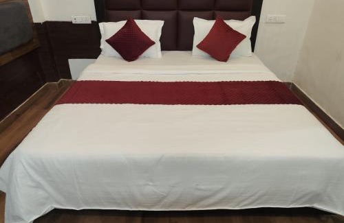 Greater Noida Hotel | HL Residency Near Expo Mart Centre