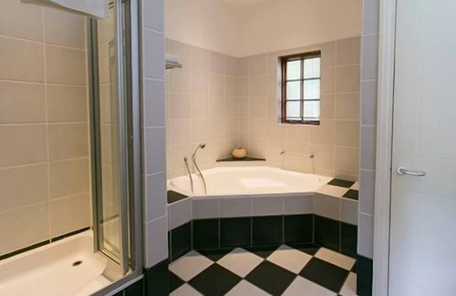 Oudtshoorn House | Hlangana Lodge