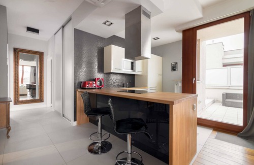 Wilanow Apartment | Hlonda Deluxe Apartment with Terrace