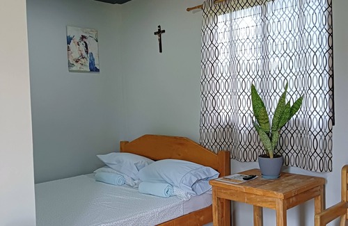 Tawala Hotel | HM&B Backpackers Inn