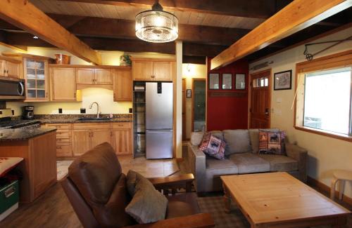 Tahoe Village Apartment | HNC0628 - Stagecoach Escape condo