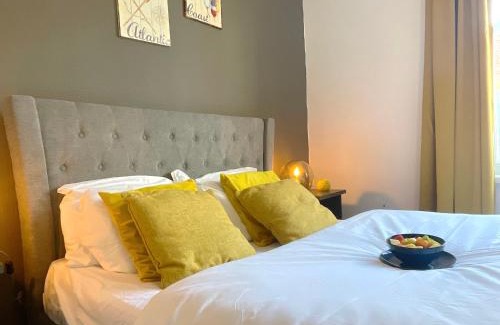 Gateshead House | HNFC Stays - Ideal for Business Travellers -2b